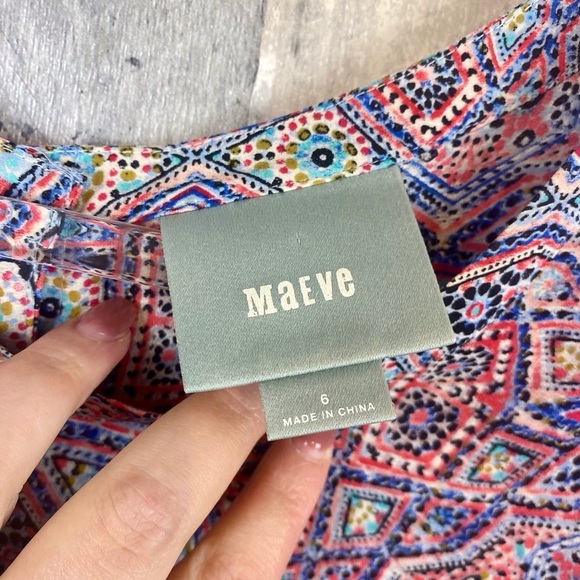 NWOT Anthropologie Maeve Sidney Silk Mosaic Button Back Top in Blue Combo Size 6 - Picture 7 of 9
